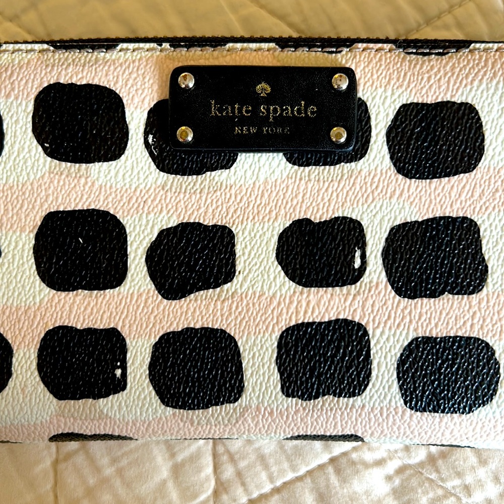 Kate Spade Wallet - Picture 2 of 5